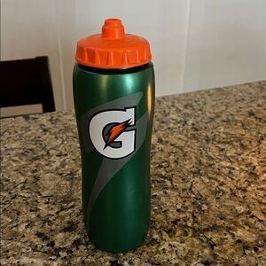 Gatorade Green Sports Water Bottle with Orange Lid